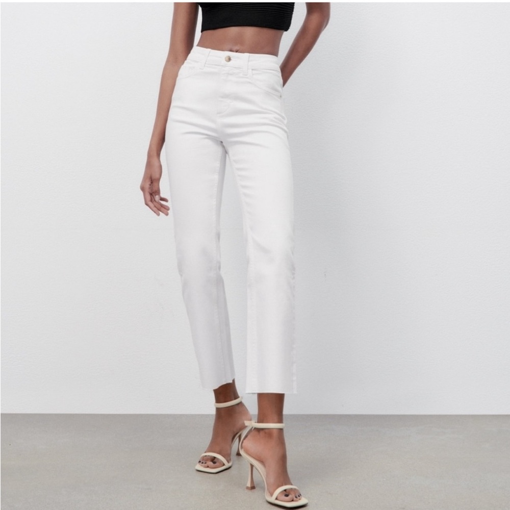 NWT Zara High Rise Slim Mini Flare White Jeans, Size 2